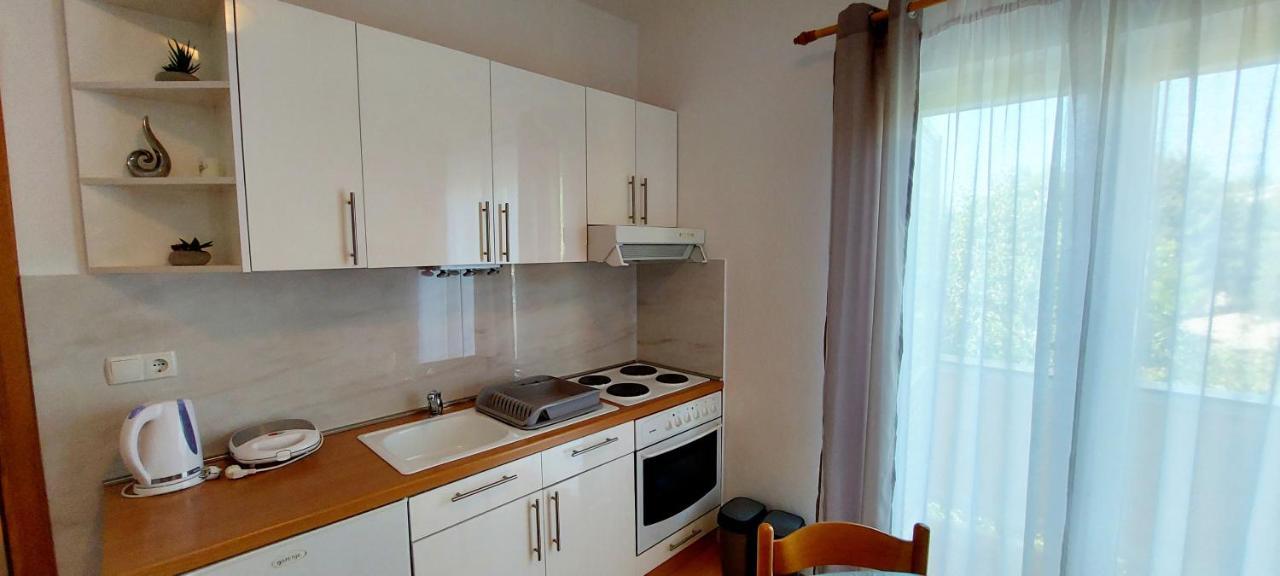 Apartments Marijana Rab Town Exterior foto
